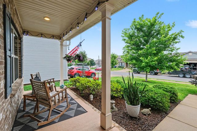 2925 Hen Brook Dr, Columbia, TN 38401
