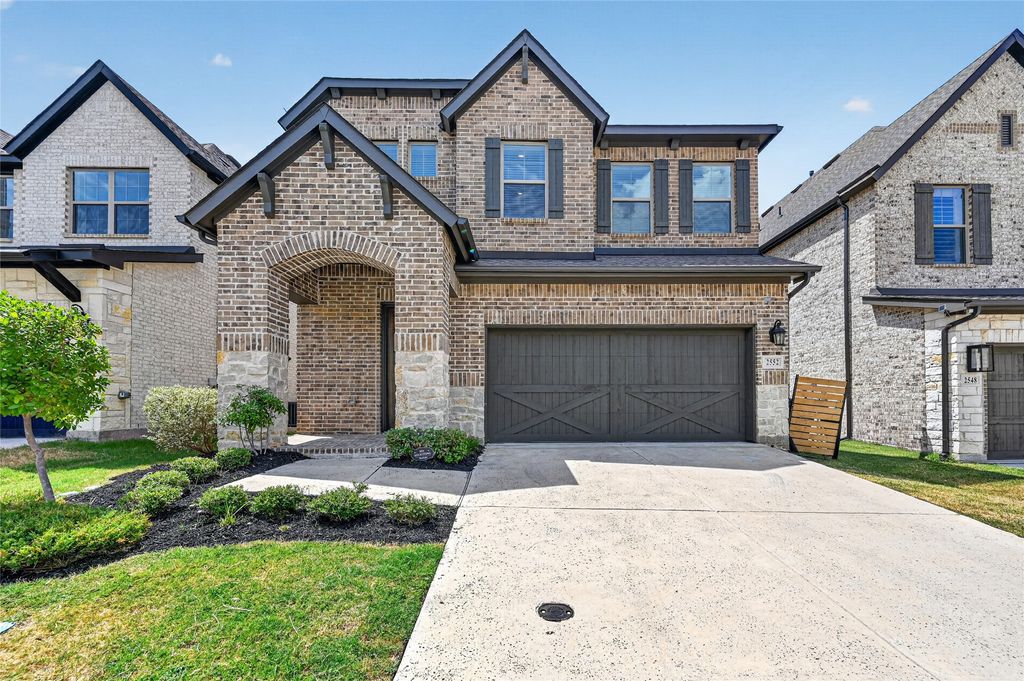 2552 Four Roses Drive, Lewisville, TX 75056 — photo 2