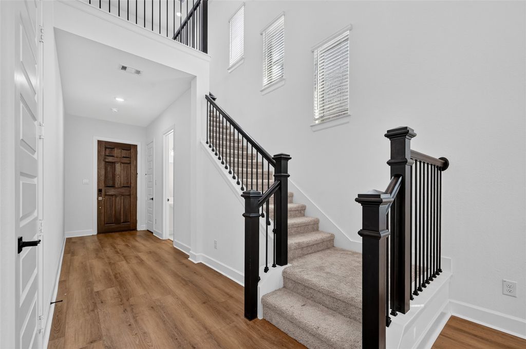 2552 Four Roses Drive, Lewisville, TX 75056 — photo 4