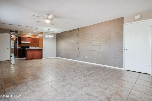 2525 N Alvernon Way Unit B1, Tucson, AZ 85712