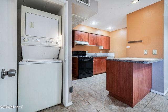 2525 N Alvernon Way Unit B1, Tucson, AZ 85712