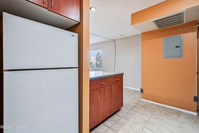 2525 N Alvernon Way Unit B1, Tucson, AZ 85712
