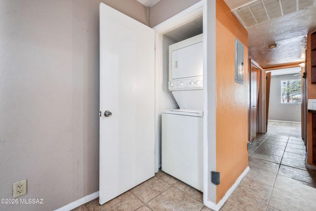 2525 N Alvernon Way Unit B1, Tucson, AZ 85712