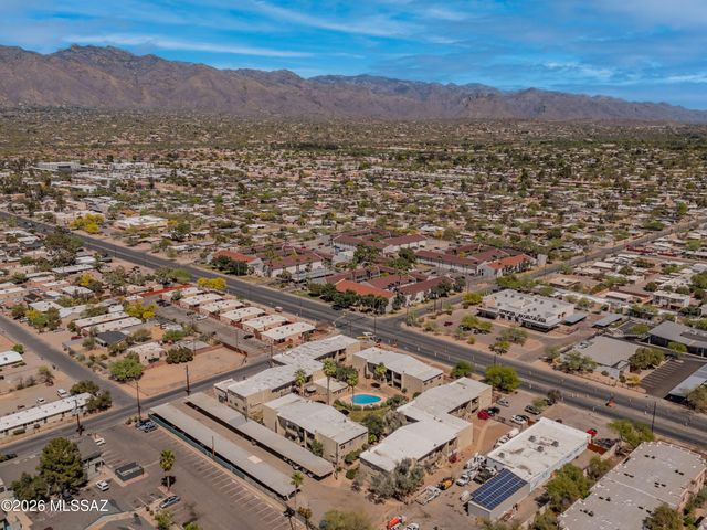 2525 N Alvernon Way Unit B1, Tucson, AZ 85712