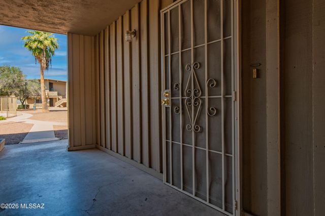 2525 N Alvernon Way Unit B1, Tucson, AZ 85712