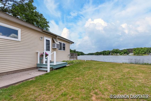 3741 E Shore Drive, Weidman, MI 48893