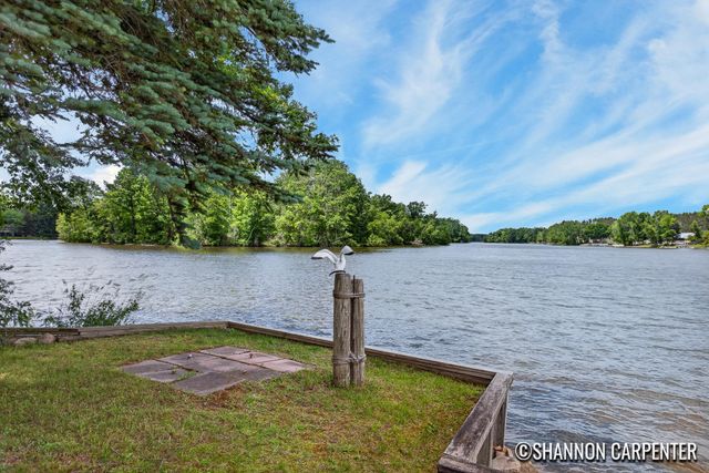 3741 E Shore Drive, Weidman, MI 48893