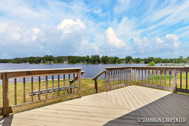 3741 E Shore Drive, Weidman, MI 48893