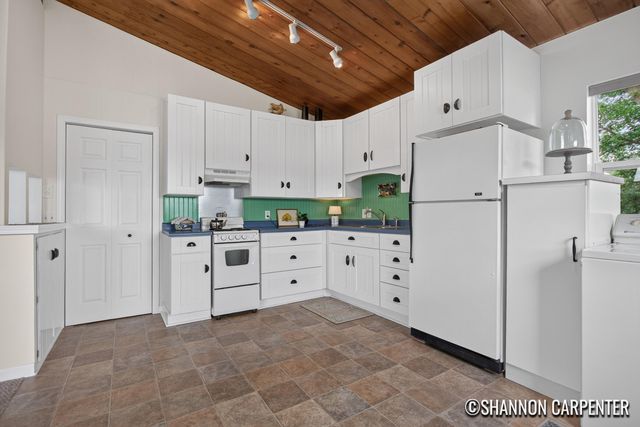 3741 E Shore Drive, Weidman, MI 48893