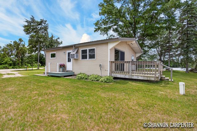 3741 E Shore Drive, Weidman, MI 48893