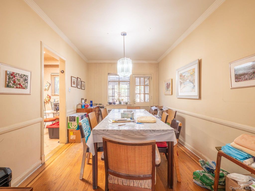 9530 67th Avenue, Rego Park, NY 11374 — photo 4