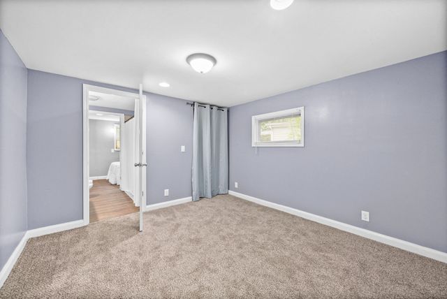 900 Oak Ln, Clarksville, TN 37040