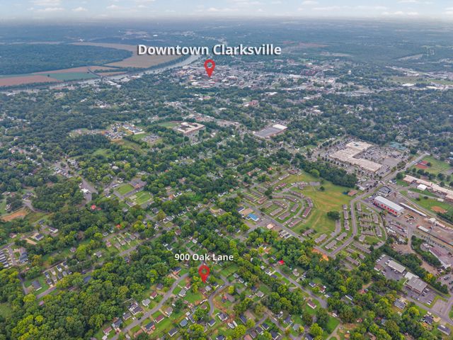 900 Oak Ln, Clarksville, TN 37040