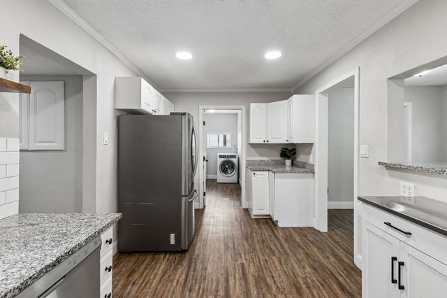 1613 Dale Place, Irving, TX 75061