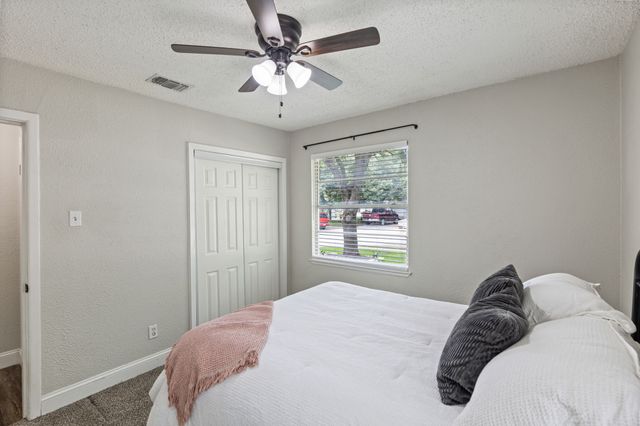 1613 Dale Place, Irving, TX 75061