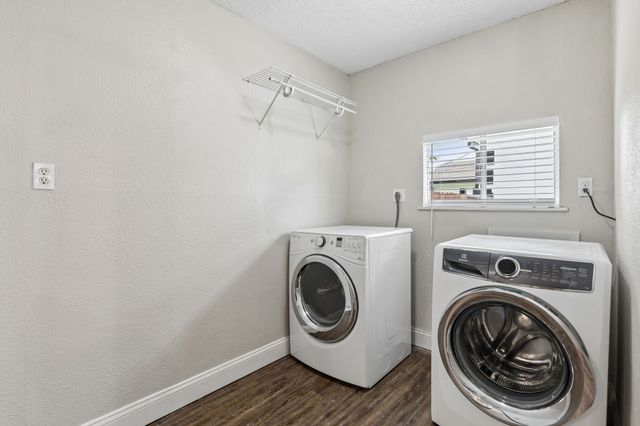 1613 Dale Place, Irving, TX 75061