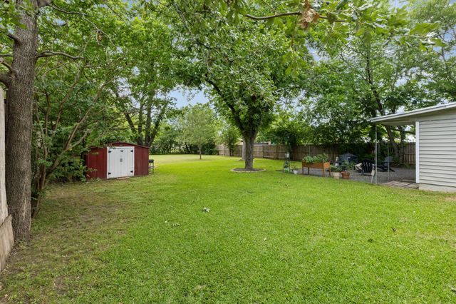 1613 Dale Place, Irving, TX 75061