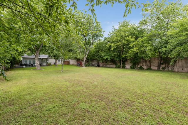 1613 Dale Place, Irving, TX 75061