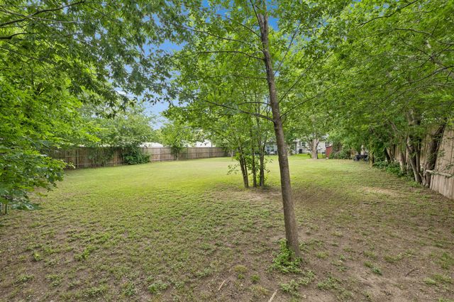 1613 Dale Place, Irving, TX 75061