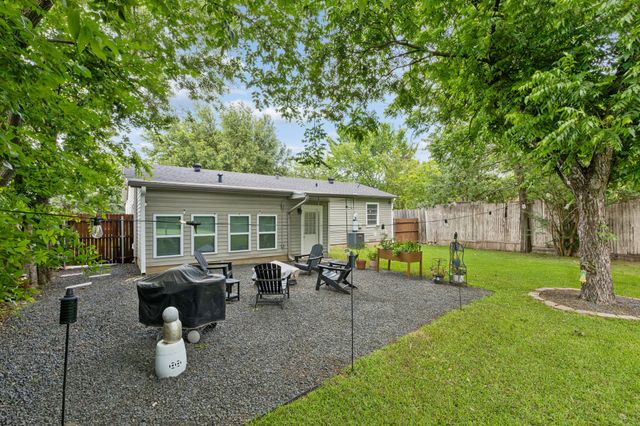 1613 Dale Place, Irving, TX 75061