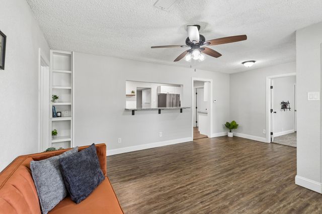 1613 Dale Place, Irving, TX 75061