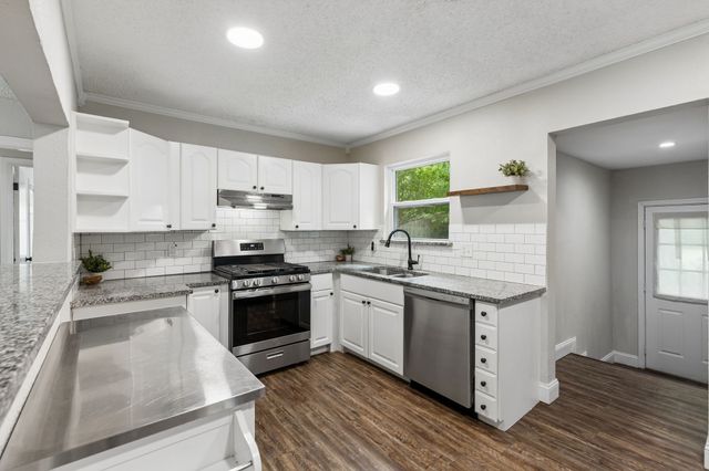1613 Dale Place, Irving, TX 75061
