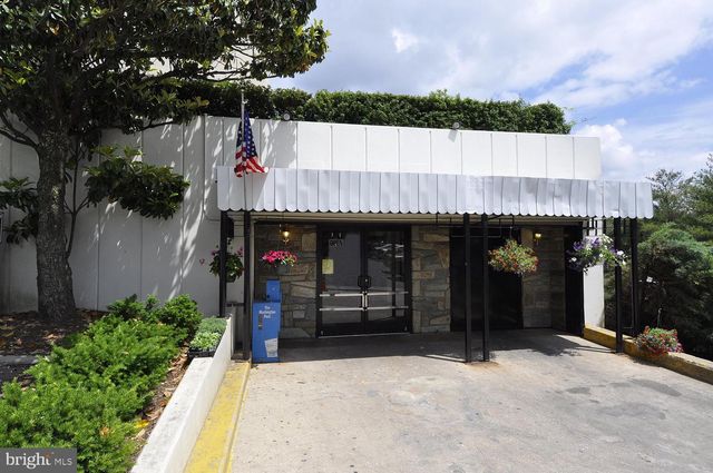 5342 MERRIAM ST, Bethesda, MD 20814