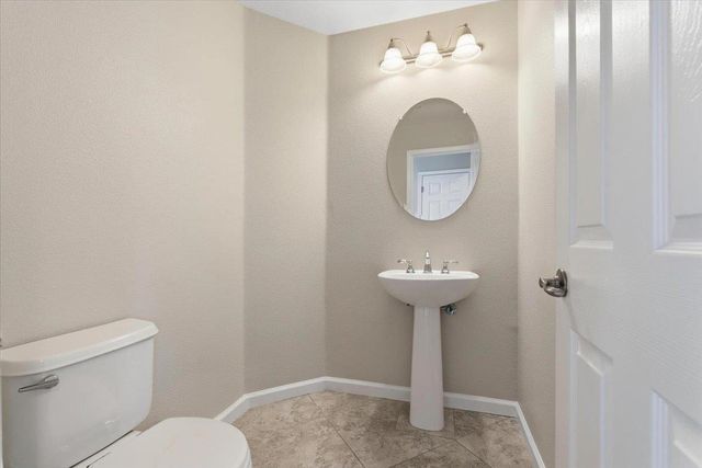 3554 Whitehaven Ave, Ceres, CA 95307