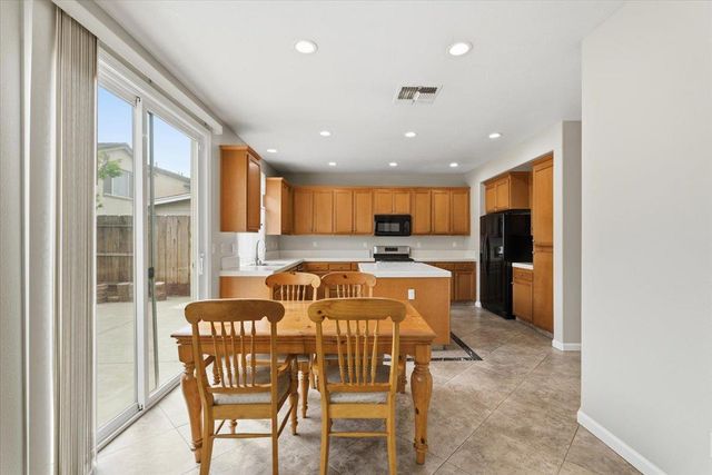 3554 Whitehaven Ave, Ceres, CA 95307