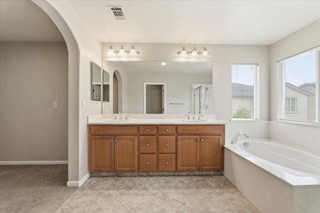 3554 Whitehaven Ave, Ceres, CA 95307