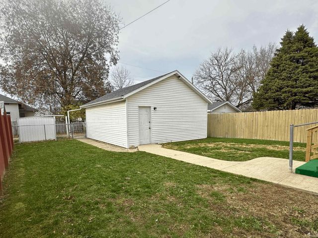 121 N 21st Street, New Castle, IN 47362