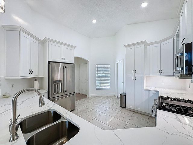 236 QUEEN MARY DRIVE, Davenport, FL 33837