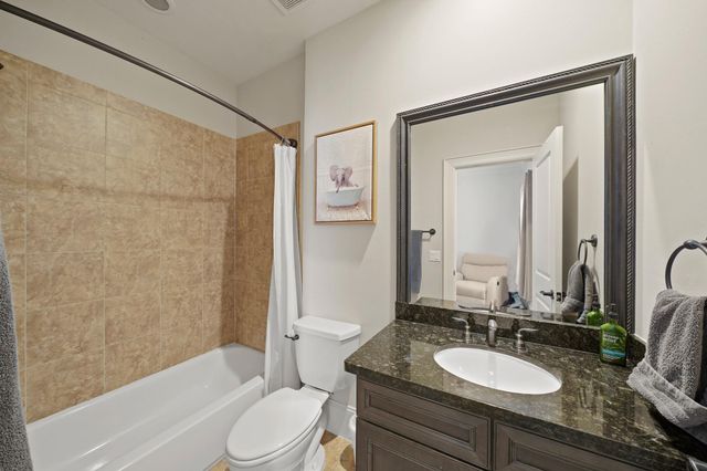 3808 Center Street A, Houston, TX 77007