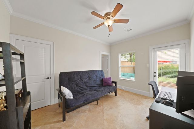 3808 Center Street A, Houston, TX 77007