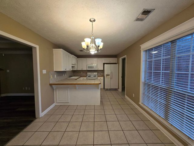 1208 Pinnacle Drive, Jacksonville, AR 72076