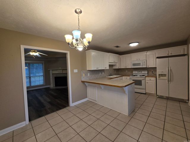 1208 Pinnacle Drive, Jacksonville, AR 72076