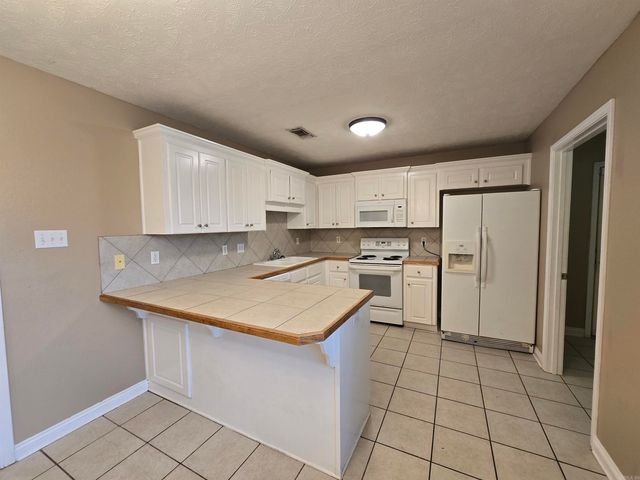 1208 Pinnacle Drive, Jacksonville, AR 72076