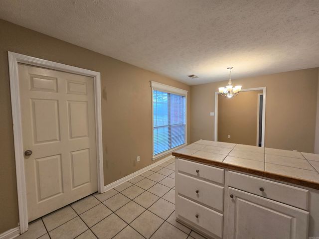 1208 Pinnacle Drive, Jacksonville, AR 72076