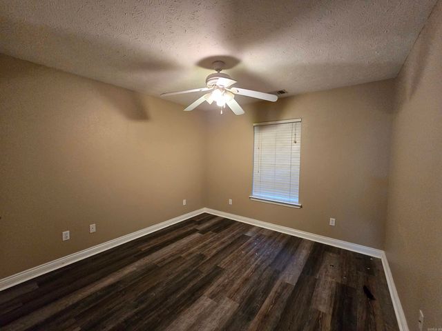 1208 Pinnacle Drive, Jacksonville, AR 72076