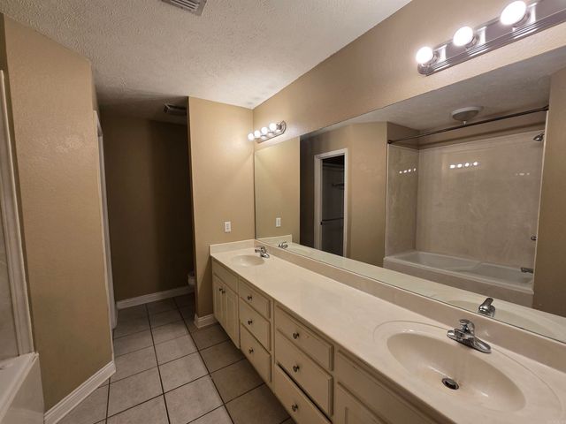 1208 Pinnacle Drive, Jacksonville, AR 72076