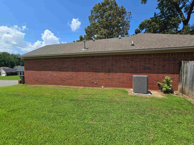 1208 Pinnacle Drive, Jacksonville, AR 72076