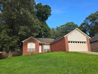 1208 Pinnacle Drive, Jacksonville, AR 72076