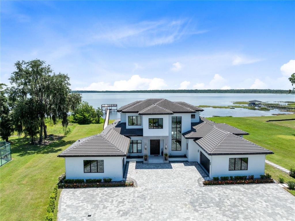 Image 4 of property listing at 13395 KIRBY SMITH ROAD, Orlando, FL 32832