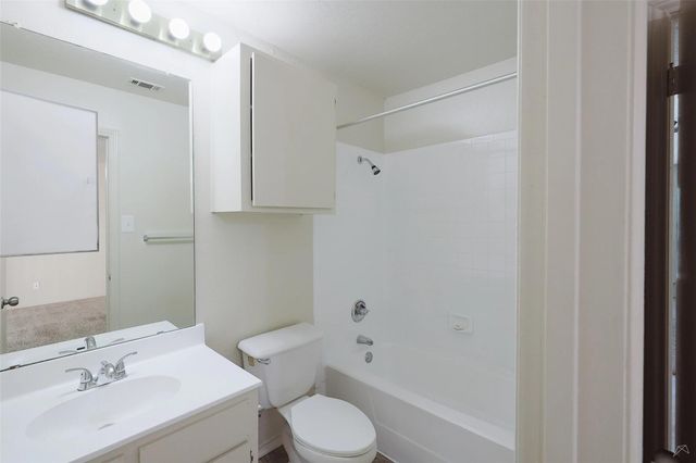 10401 Lamar Boulevard N J102, Austin, TX 78753