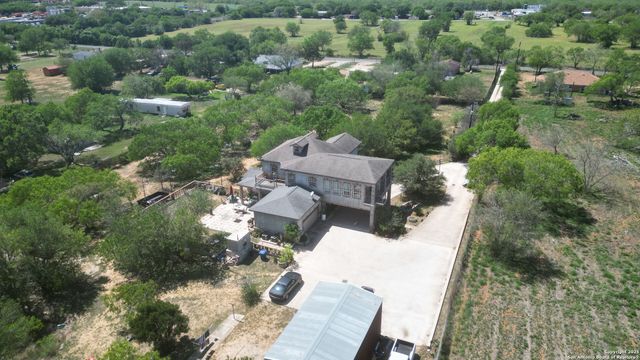 19590 LEAL RD, San Antonio, TX 78221