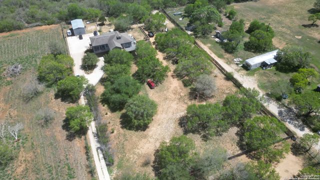 19590 LEAL RD, San Antonio, TX 78221