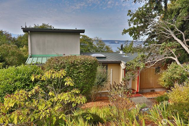 3600 Marine View Drive, Greenbank, WA 98253