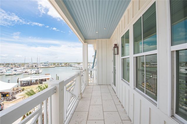 136 W Cotter Ave 13, Port Aransas, TX 78373