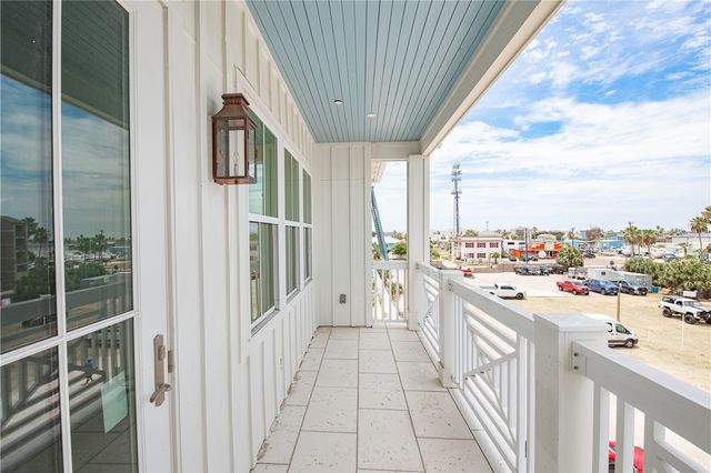 136 W Cotter Ave 13, Port Aransas, TX 78373