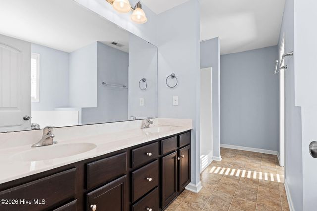 5004 W Chandler Heights Drive, Leland, NC 28451